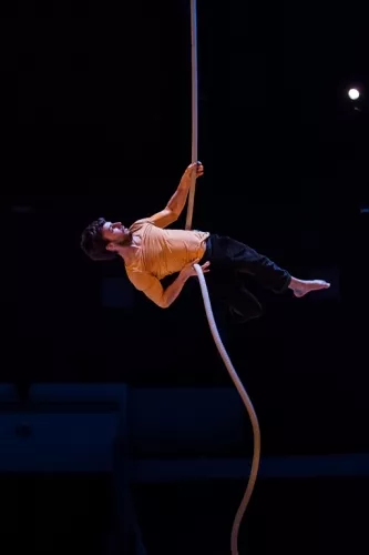 Fernando Arevalo Casado, corde lisse, 31e promotion du Centre national des arts du cirque (Cnac) de Châlons-en-Champagne