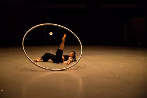 Marica Marinoni, roue Cyr, 31e promotion du Centre national des arts du cirque (Cnac) de Châlons-en-Champagne