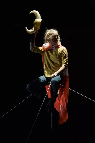 Cathrine Lundsgaard Nielsen, Mât chinois, 27e promotion du Centre national des arts du cirque/CNAC de Châlons-en-Champagne