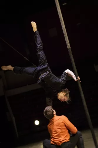 Löric Fouchereau, Peter Freeman, main à main, 28e promotion du centre national des arts du cirque (Cnac) de Châlons-en-Champagne
