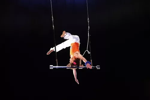 Simon Nyiringabo, Trapèze Washington, 25e promotion du Centre national des arts du cirque/CNAC de Châlons-en-Champagne