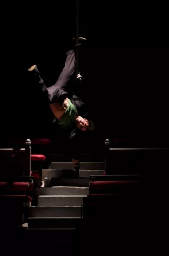 Leonardo Duarte Marques Ferreira, mât chinois, 29e promotion du Centre national des arts du cirque (Cnac) de Châlons-en-Champagne