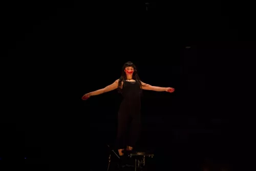 Poppy Plowman, fil, 30e promotion du Centre national des arts du cirque (Cnac) de Châlons-en-Champagne