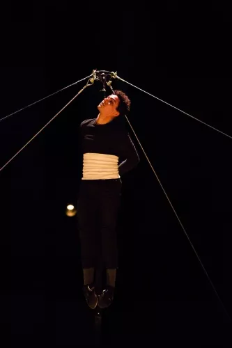 Léon Volet, mât chinois, 30e promotion du Centre national des arts du cirque (Cnac) de Châlons-en-Champagne