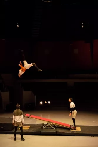Demian Bucci, bascule coréenne, 31e promotion du Centre national des arts du cirque (Cnac) de Châlons-en-Champagne