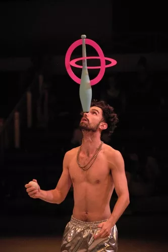 Carlo Cerato, jonglerie - manipulation d'objets, 31e promotion du Centre national des arts du cirque (Cnac) de Châlons-en-Champagne