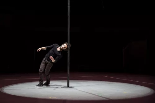 Mael Thierry, mât chinois, 31e promotion du Centre national des arts du cirque (Cnac) de Châlons-en-Champagne