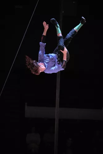 Celine Vaillier, mât chinois, 31e promotion du Centre national des arts du cirque (Cnac) de Châlons-en-Champagne