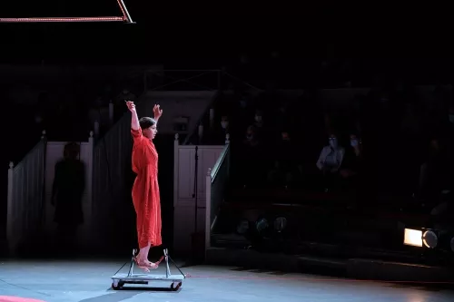 Theresa Kuhn, fil souple, 33e promotion du Centre national des arts du cirque / CNAC de Châlons-en-Champagne