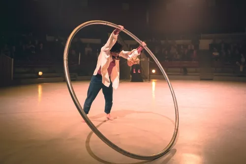 Marisol Lucht, roue Cyr, 34e promotion du Centre national des arts du cirque / CNAC de Châlons-en-Champagne