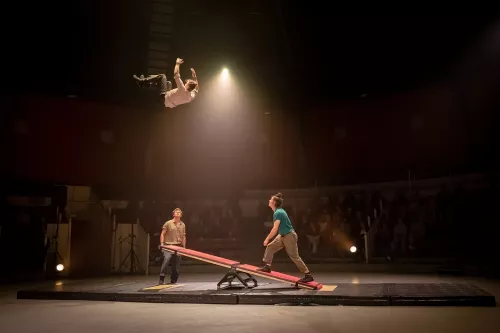 Trio Sans Interdit, bascule coréenne, 34e promotion du Centre national des arts du cirque / CNAC de Châlons-en-Champagne